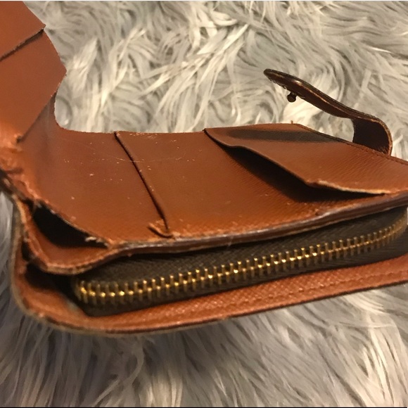 AUTH Louis Vuitton Compact Zippy CA1928 - Picture 4 of 8